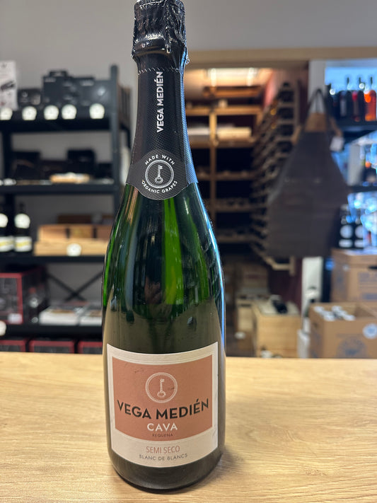 Vega Median Cava semi seco